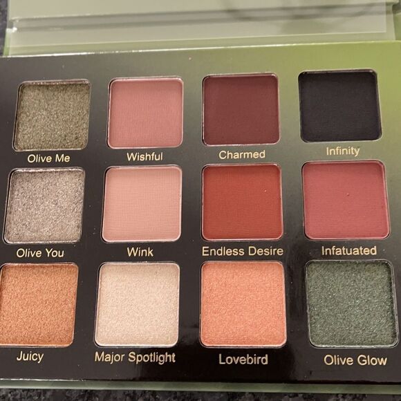 Violet Voss Olive You Forever eye shadow palette 12 shades shimmer+matte - Picture 6 of 8